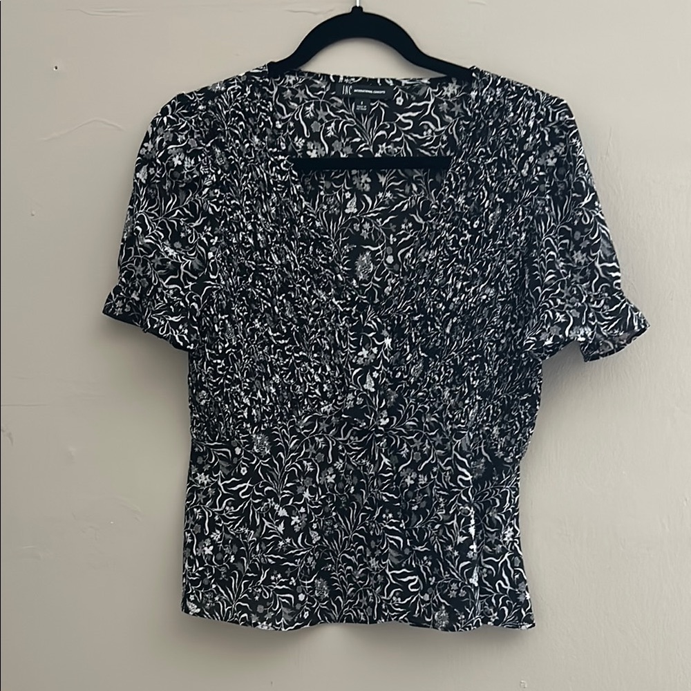 INC International Concepts Black and White Puff Sleeve Fitted Blouse